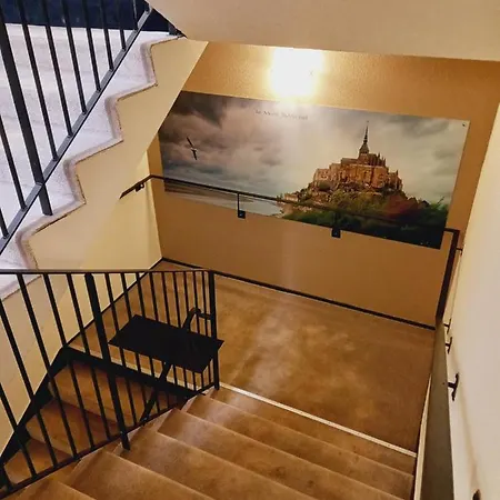 M&r Hotel