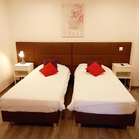 Hotel M&r